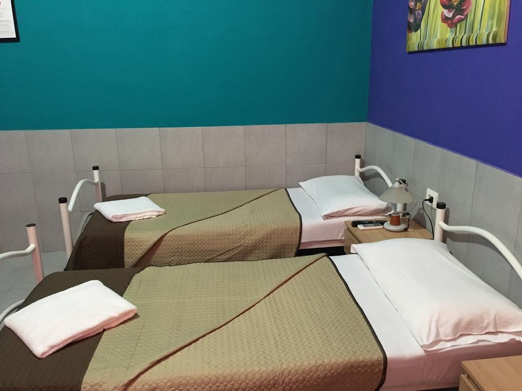 Volturno House Hostel Rome Room photo